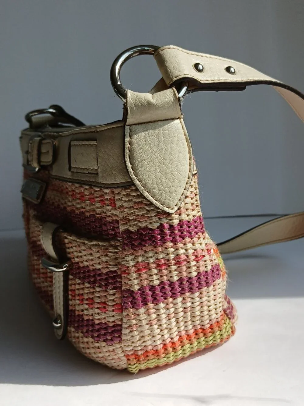 Vintage 90's Woven MulticolorJute & Ivory Trim 3 Section Interior Baguette Bag